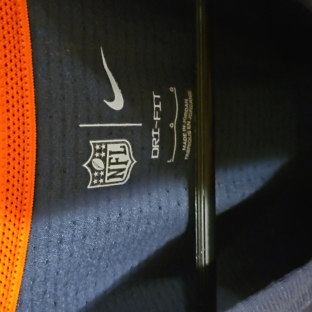 Chicago Bears Large Nike Dri-Fit shirt - Picture 5 of 5